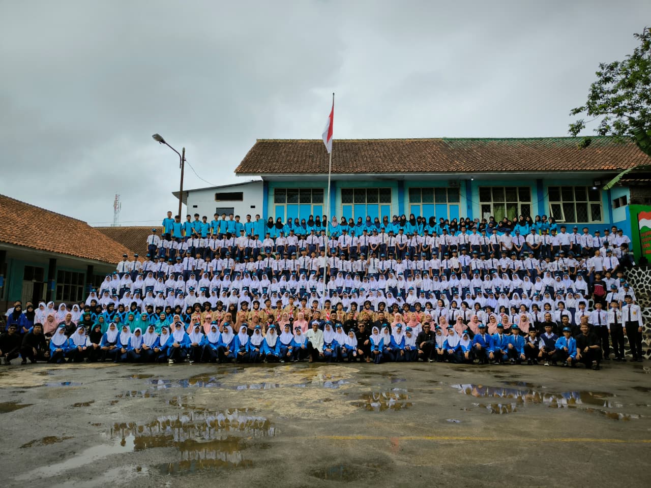Upacara Hardiknas
